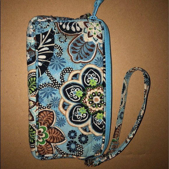 Vera Bradley Wristlet - Picture 3 of 3